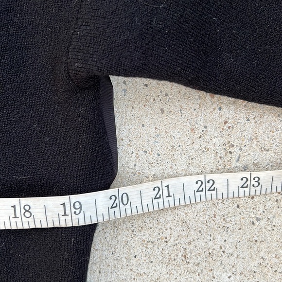 Vince Black Wool Knit Shift Dress w Pleated Polyester Back Size Small - Picture 7 of 13